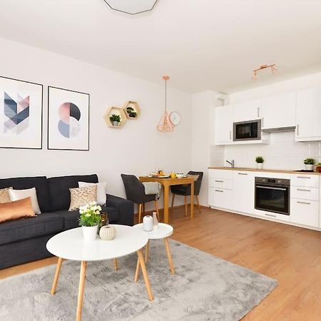 Laurel Bay Apartment Будапеща Екстериор снимка
