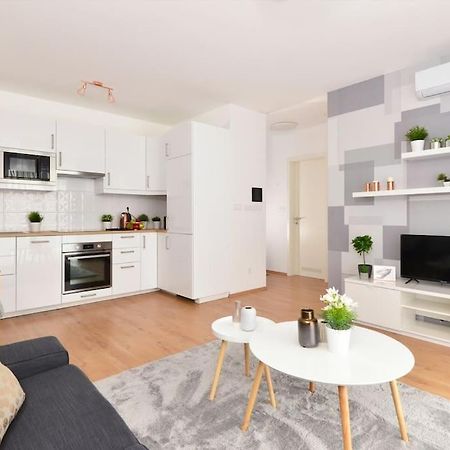 Laurel Bay Apartment Будапеща Екстериор снимка