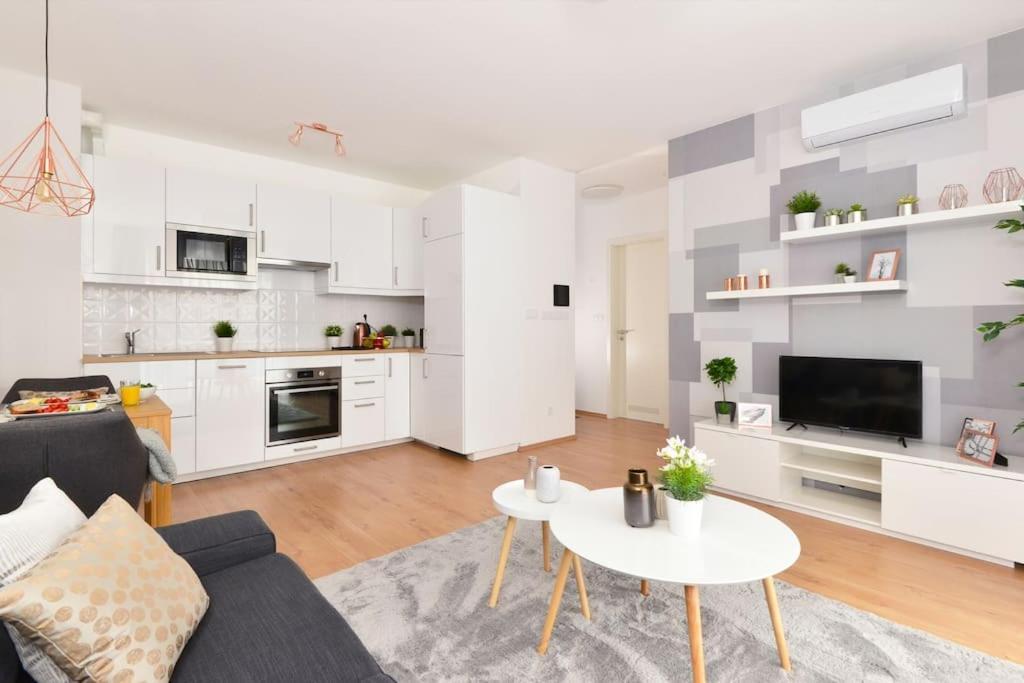 Laurel Bay Apartment Будапеща Екстериор снимка