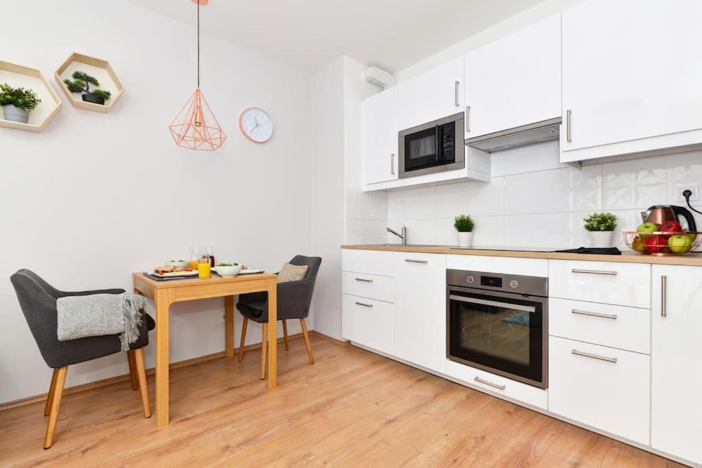 Laurel Bay Apartment Будапеща Екстериор снимка