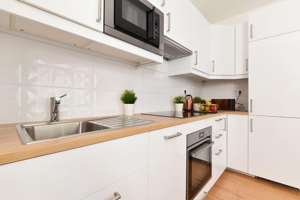 Laurel Bay Apartment Будапеща Екстериор снимка